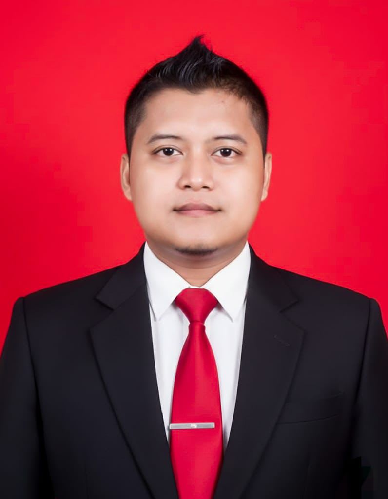 Anwar Yogie Susanto, S.H., M.Si., C.HL., CTM.